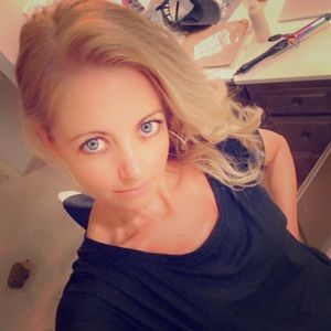 Meet your Posher, Angelique